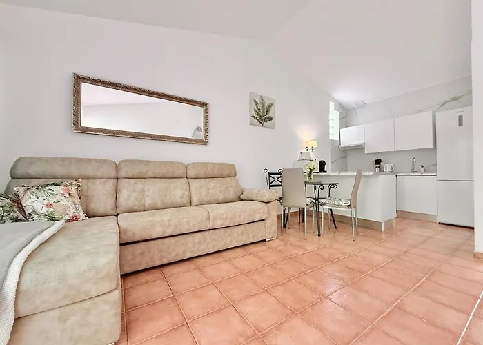 Americas 2br, Pool & Garden, Close To Beach, La37 公寓 *