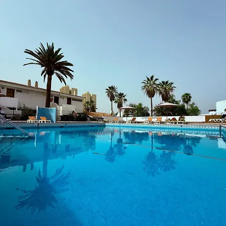 Americas 2br, Pool & Garden, Close To Beach, La37 Apartament
